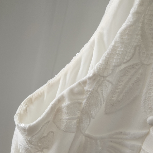 David's Bridal DB Studio Sequin Leaf Sheath Wedding Dress Soft White Size 8 - Picture 12 of 16